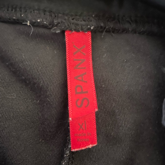 SPANX VELVET LEGGINGS - LIKE NEW - Picture 6 of 6